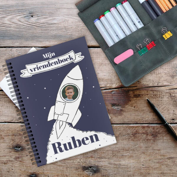 Ontwerp Je Eigen Mijn Vriendenboekje Rusty Rocket (1)